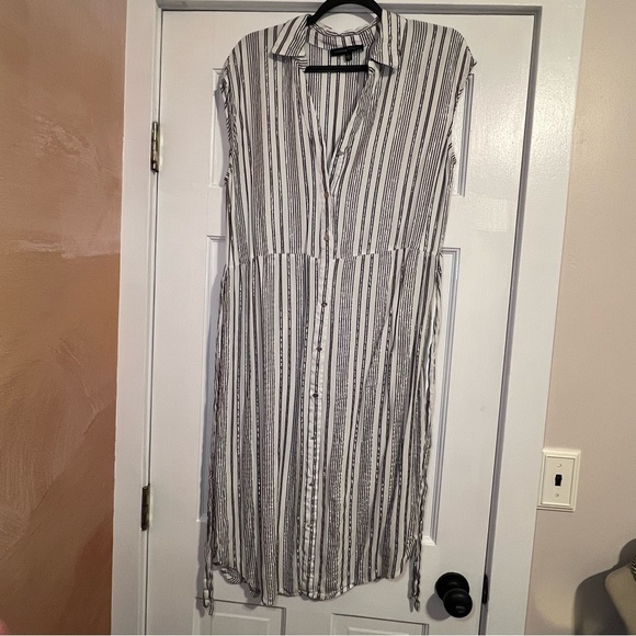 #102 ADRIENNE VITTADINI METALLIC STRIPED DRESS SIZE LARGE - Picture 1 of 6